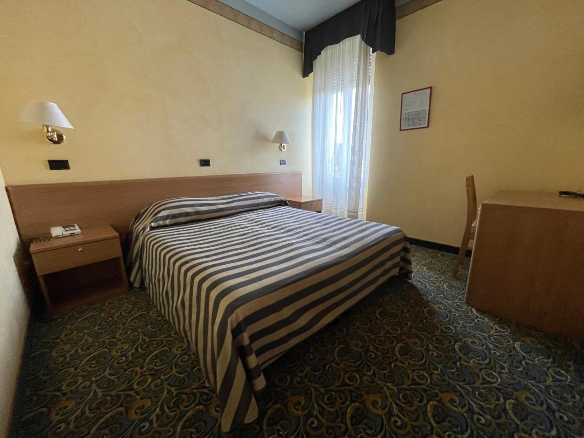 Hotel Giardinetto Desenzano del Garda Ngoại thất bức ảnh