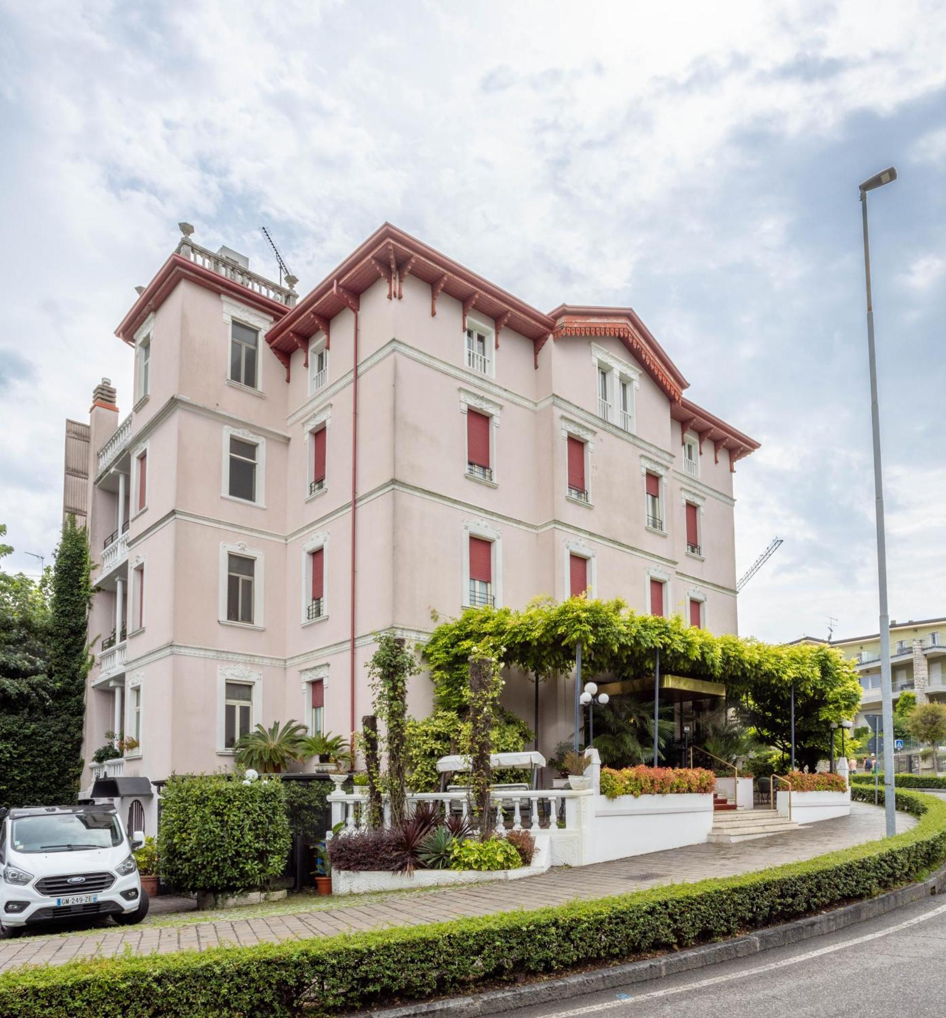 Hotel Giardinetto Desenzano del Garda Ngoại thất bức ảnh