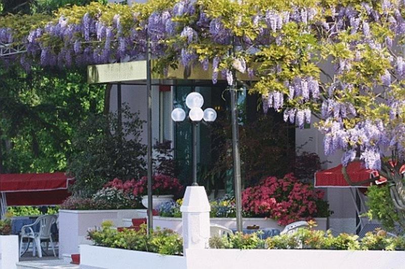 Hotel Giardinetto Desenzano del Garda Ngoại thất bức ảnh