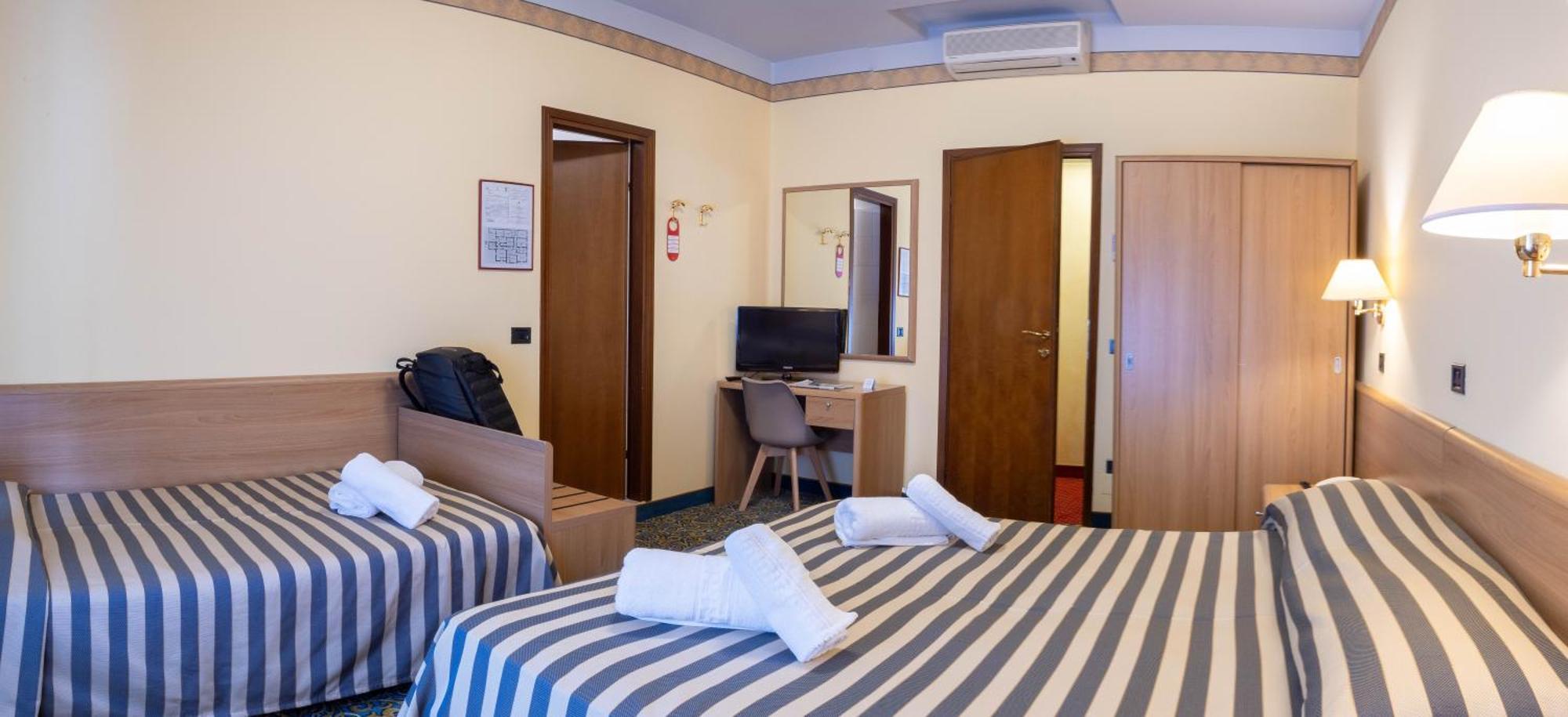 Hotel Giardinetto Desenzano del Garda Ngoại thất bức ảnh
