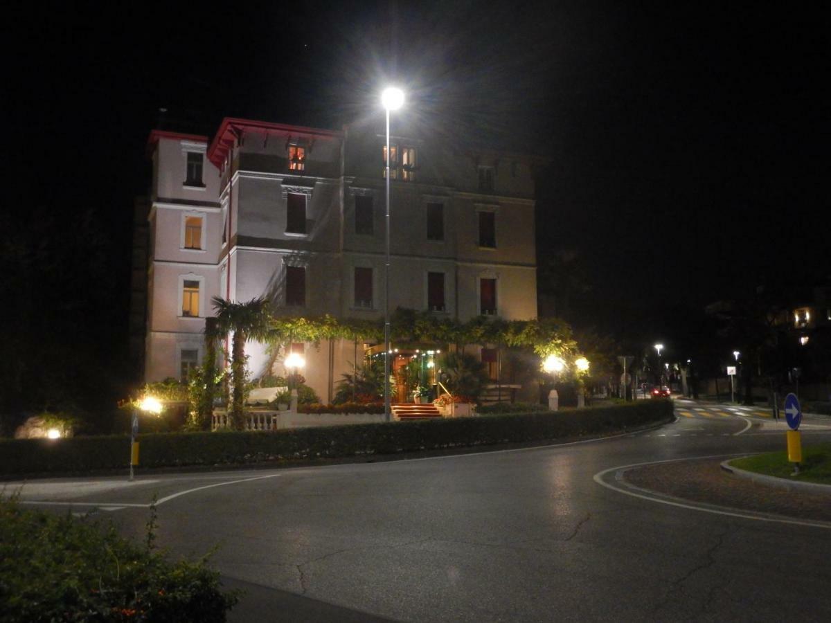 Hotel Giardinetto Desenzano del Garda Ngoại thất bức ảnh